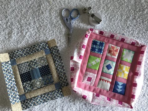 Micro Mini Quilts Small Quilted Gifts, Quilts Patterns, Quilted Gifts, Miniature Quilts, Scrappy Quilt, Mini Quilts, Mini Quilt, Sewing Box, Micro Mini