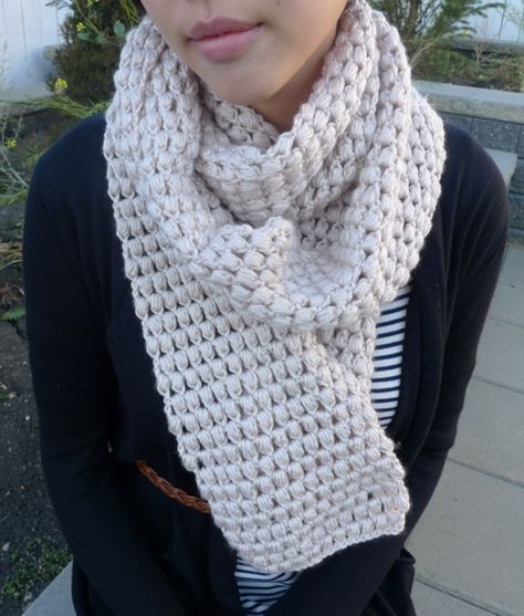 Pattern: Puff Stitch Scarf - All About Ami Puff Stitch Scarf, Puff Stitch Crochet, Crochet Scarf Pattern Free, Puff Stitch, Scarf Crochet Pattern, Basic Crochet Stitches, Crochet Cowl, Needle Art, Scarf Pattern