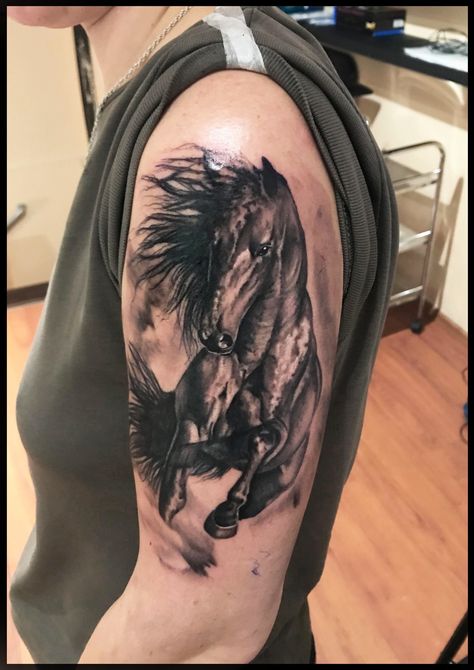 #horse #horsetattoo #animal #animaltattoo #blackandgrey #blackandgreytattoo #ink #tattoo #realistic #realistictattoo #upperarm #upperarmtattoo #budapest #budapesttattoo #follow #followtattoo #hungary #hungarytattoo @alexalmos Tattoo Budapest, Pony Tattoo, Tattoo Man, Princesa Sophia, Salon Logo Design, Upper Arm Tattoos, Horse Tattoo, Piercing Shop, Sister Tattoos