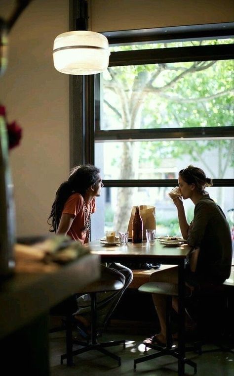 Coffee Photography, Cool Cafe, Drinking Coffee, Coffee Date, Coffee Cafe, Coffee Break, Lifestyle Photography, Coffee Time, Life Is Beautiful