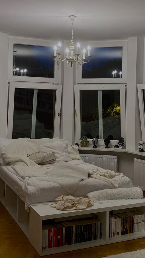 Bed By Bay Window, Big Window Bedroom Aesthetic, Window Bedroom Decor, Big Window Bedroom, Bed Under Windows, Bed Near Window, Bed Bay Window, Old Money Room, Bed Under Window