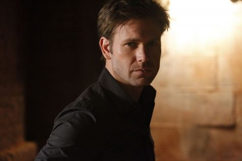 Matthew Davis The Vampire Diaries Alaric, Alaric Saltzman, Matthew Davis, The Vampire Diaries 3, Vampire Diaries Seasons, Daniel Gillies, Outfits Dresses, Joseph Morgan, Caroline Forbes