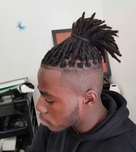 Short Dread Styles For Men, Dreadlock Fade, Dread Styles For Men, Tomboy Long Hair, High Top Dreads, Short Dread Styles, Hairstyles For Black Men, Dreadlocks Styles, Taper Fade Curly Hair