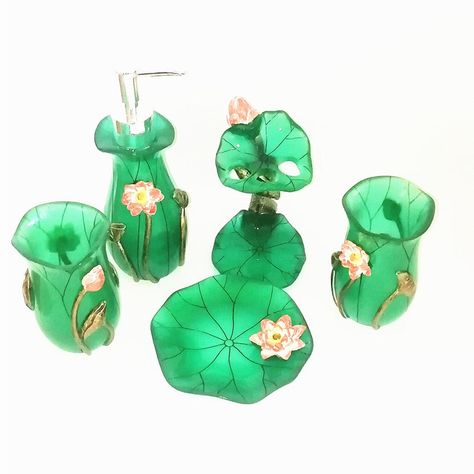 Unique five piece bright green resin bathroom accessory set includes: soap dish, two rinse tumblers, toothbrush holder and lotion dispenser pump. This is a bathroom set made of high quality eco-friendly resin, it is translucent and glossy. It imitates the shapes of a lotus flower and leaves. It is not only a bathroom set but nice artwork. Lotus is a kind of flower containing good wishes to family and marriage. Frog Bathroom, Green Bathroom Accessories, Resin Bathroom, Luxury Bathroom Design, Flower And Leaves, Bathroom Themes, Good Wishes, Soap Dispensers, Bathroom Design Luxury