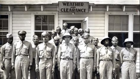 The first Black meteorologists in the U.S. | weareiowa.com Office Of Strategic Services, American Military History, Tuskegee Airmen, Joining The Military, Pilot Training, American Veterans, Air Forces, Military Photos, Weather Station