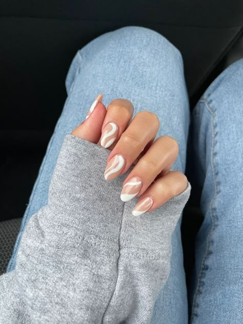 June Nails, 16 Tattoo, Minimal Nails, Casual Nails, Cute Gel Nails, Trendy Nail, White Nail, Trendy Nail Art, Neutral Nails