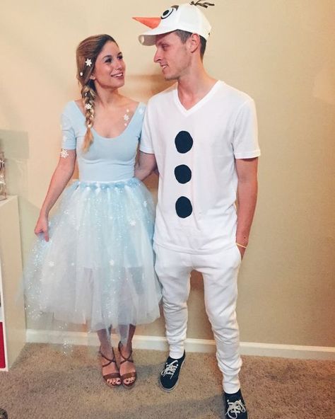 Couples Halloween Costumes Ideas (35 Photos) - Page 13 of 17 - Inspired Beauty Flintstones Halloween Costumes, Disney Couple Costumes, Olaf Halloween Costume, Olaf Costume, Couples Disney, Makeup Zombie, Diy Couples Costumes, Best Couples Costumes, Costumes Couples