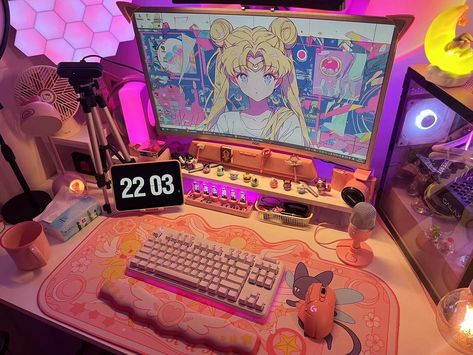 Sailor Moon Gaming Setup, Gaming Room Inspiration, Pc Gaming Room, Gaming Set Ups, Bedrooms Inspiration, Aesthetic Gaming, Kawaii Desk, Gaming Rooms, Setup Gamer