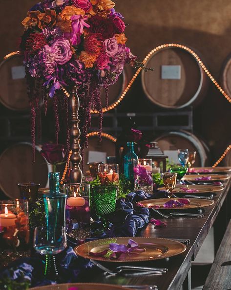 Wedding Colors Orange, Aladdin Wedding, Purple Centerpieces, Tafel Decor, Jewel Tone Wedding, Colors Orange, Purple Wedding, Jewel Tones, Wedding Themes