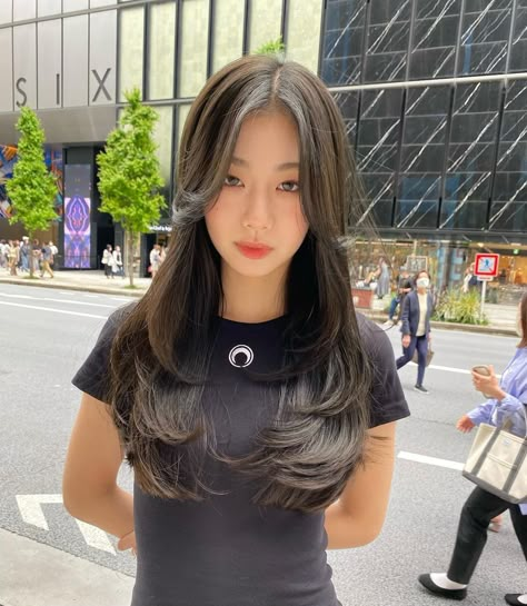 Curtain Bangs Long Hair Layers Straight Hair Asian, Long Layer Asian Hair, Korean Hairstyle For Long Face, Long Layers Korean, Layers Thinner Hair, Haerin Haircut, Layered Haircut Korean, Asian Haircut Long Layers Straight Hair, Layers Asian Hair