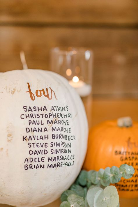 Pumpkin Seating Chart Mini Pumpkin Seating Chart, Autumn Seating Chart, Fall Themed Seating Chart, Fall Table Seating Chart, Fall Wedding Table Seating Chart, Autumn Wedding Seating Chart, October Wedding Seating Chart, Pumpkin Seating Chart Wedding, Halloween Seating Chart Wedding