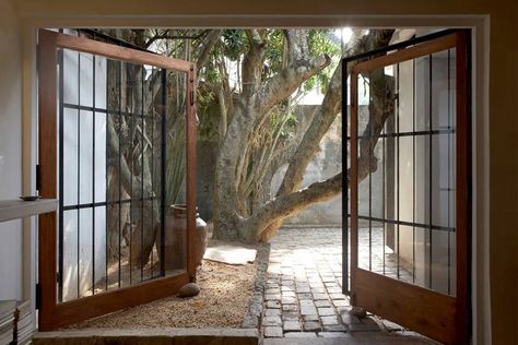 Geoffrey Bawa, Tropical Architecture, Number 11, Windows And Doors, Architecture House, Exterior Design, Country House, Sri Lanka, Outdoor Spaces