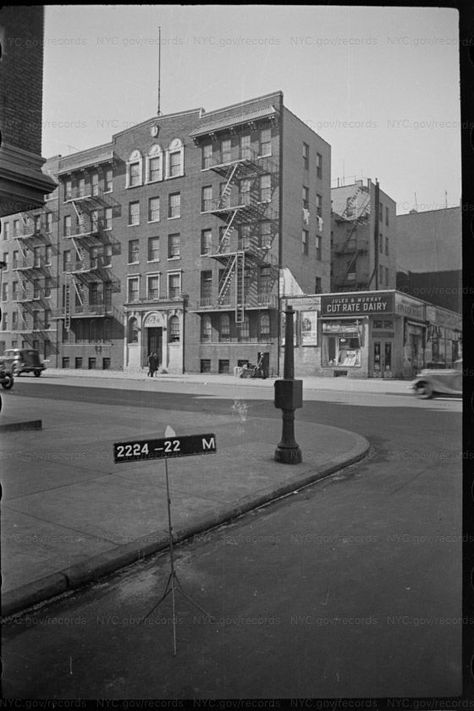 1940s NYC | Street photos of every building in New York City in 1939/1940 1940s Buildings, 1940s Nyc, 1940s Germany, Office Nyc, Script Analysis, Jackson Heights Queens, Shoot Concept, Vintage Nyc, Queens Nyc