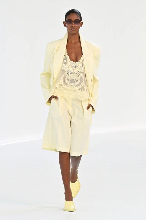 Zimmermann RTW Spring 2024 [PHOTOS] Vogue 2024, Moda Paris, Press Tour, Vogue Fashion, Yellow Fashion, Summer Trends, Spring 2024, Spring Colors, Look Chic