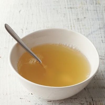 Dr. Oz 2 Week Rapid Weight Loss Diet Detox Broth Recipe: @keyingredient #vegetables Homemade Vegetable Broth, Carrots Celery, Detox Soup, Coarse Salt, Broth Recipes, Pot Cover, Week Diet, Chopped Carrots, Dr Oz