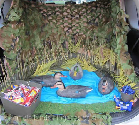 Duck Blind Trunk Or Treat, Camp Trunk Or Treat, Duck Dynasty Trunk Or Treat, Duck Trunk Or Treat, Fishing Trunk Or Treat, Duck Blind Ideas, Duck Dynasty Costumes, Fun Cake Ideas, Camp Trunks