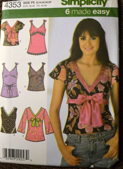 Sewing Pattern Simplicity 4353 Misses' Tops Bust 34-42 inches UNCUT Complete by GoofingOffSewing on Etsy Women's Sewing Pattern, Sewing Projects Clothes, Top Sewing, Couture Mode, Top Sewing Pattern, Simplicity Sewing, Sewing Design, Easy Sewing Patterns, Diy Sewing Clothes