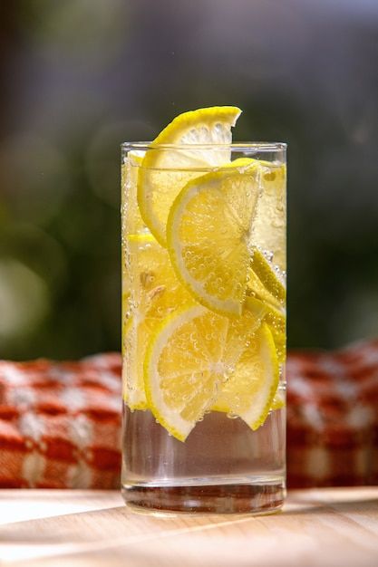 Hot Water With Lemon, Pitcher Of Water, Ginger Wraps, Water With Lemon, Drinking Hot Water, Lemon Drink, Lemon Squeezer, Pineapple Smoothie, Fruit Photography