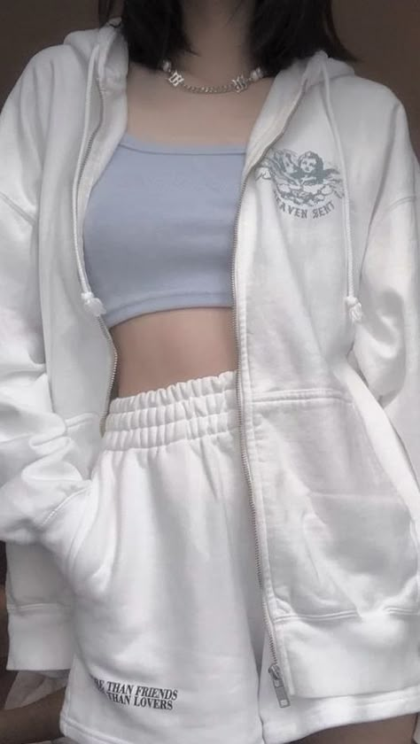 Mode Indie, Korean Casual Outfits, Tomboy Style Outfits, Easy Trendy Outfits, Mode Inspo, Swaggy Outfits, Sweat Shorts, Kpop Fashion Outfits, Girls Fashion Clothes