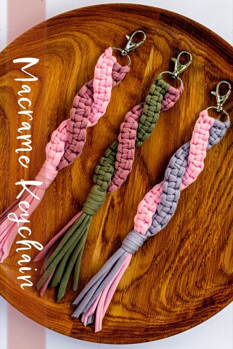 Easy Macrame Keychain, Macrame Keychain Tutorial, Diy Macrame Keychain, Twisted Macrame, Macrame For Beginners, Keychain Tutorial, Simpul Makrame, Keychain Macrame, Easy Macrame