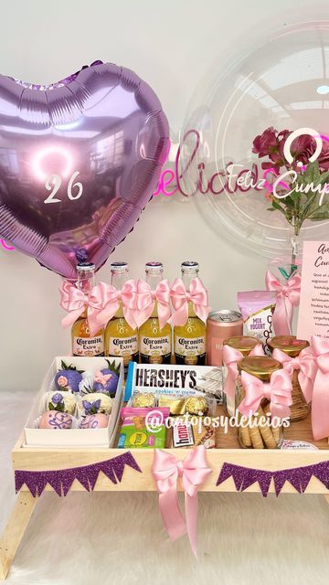 desayunos sorpresas Bogota on Instagram Hershey Cookies, Birthday Gifts For Boyfriend Diy, Cute Date Ideas, Boyfriend Diy, Cute Canvas, Mom Day, Birthday Gifts For Boyfriend, Best Mom, Gift Packaging