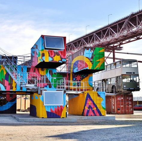 Village Underground Lisboa: Abandoned shipping containers turned into a creative hub and outdoor event space on Lisbon’s northern edge Artist Studio Space, Shipping Container Office, Container Office, Container Buildings, Container Architecture, Abandoned Ships, Artistic Space, Container Shop, Container Design