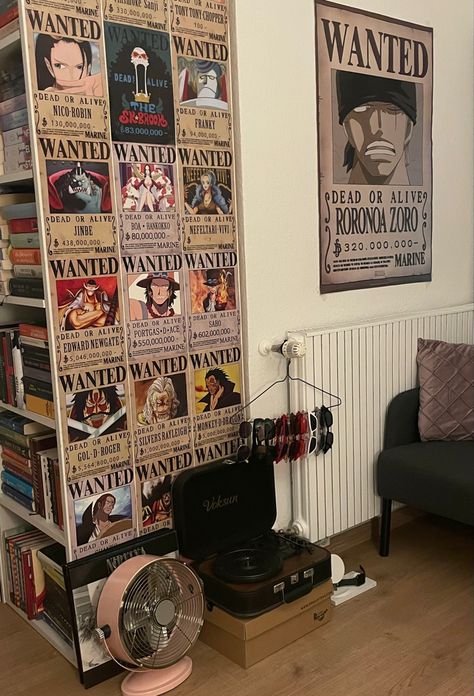 One Piece Gaming Setup, Anime Themed Living Room, Anime Posters Room Decor Ideas, One Piece Themed Room, One Piece Room Decor Anime, One Piece Room Ideas Anime, One Piece Room Ideas, Fandom Bedroom Aesthetic, Otaku Room Ideas Bedrooms