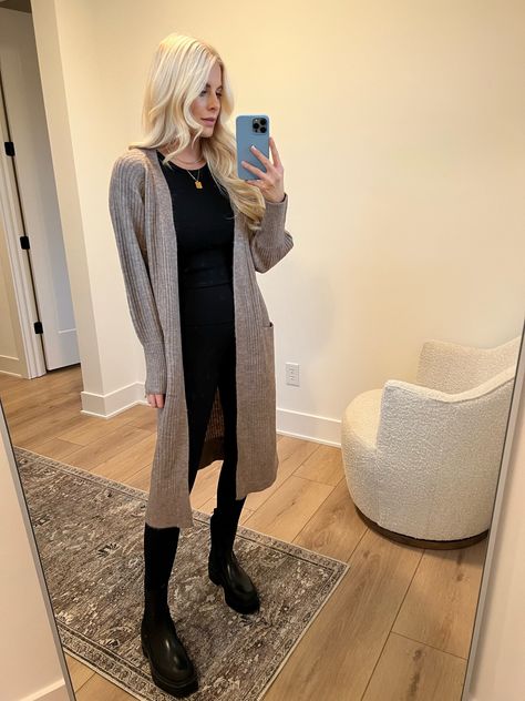 Chelsea Boot Outfit, Church Outfit Winter, Chelsea Boots Outfit, Sam Edelman Boots, Church Outfits, Teacher Outfits, Chelsea Boot, Boots Outfit, Fall Wardrobe