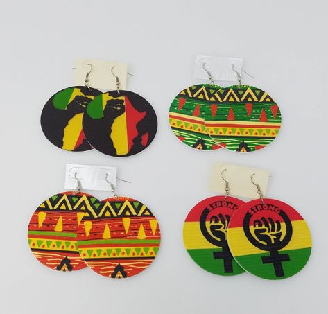 African Logo, Africa Jewelry, Rasta Earrings, Hair Braid Patterns, Anklets Diy, Africa Earrings, Homemade Earrings, African Crafts, Diy Earrings Polymer Clay