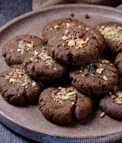 Ragi Cookies, Ragi Recipes, Eggless Cookies, Millet Recipes, Savoury Biscuits, Healthy Cake Recipes, Biscuits Easy, Chocolate Cookie Recipes, Healthy Cake