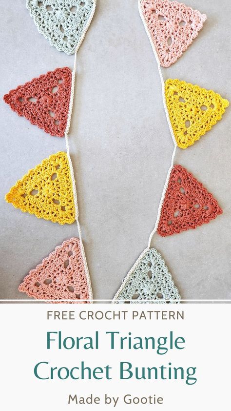 Crochet Garland Pattern, Crochet Bunting Pattern, Triangle Bunting, Bunting Pattern, Quick Crochet Projects, Crochet Bunting, Crochet Garland, Quick Crochet Patterns, Crochet Triangle