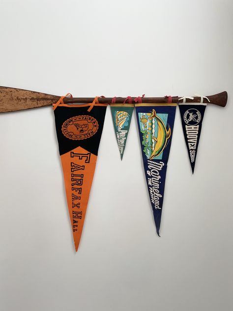 Sports Pennant Display, Vintage Pennant Decor, Flag On Wall, Pendant Flag, Baseball Pennants, Lake Ideas, Hanging Ideas, Wet Felting Projects, Pennant Flags