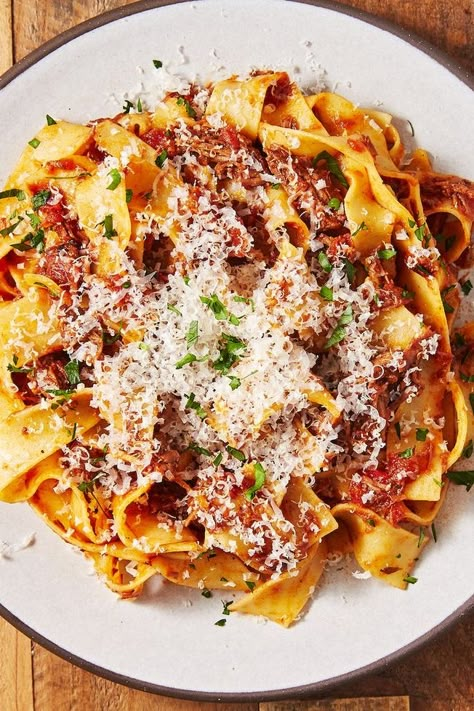 Beef Ragout, Beef Ragu Recipe, Steak Sandwiches, Beef Ragu, Ragu Recipe, Bolognese Recipe, Brisket Recipes, Beef Brisket, Italian Dishes