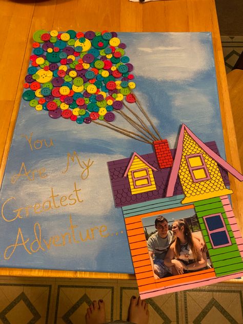 Arts And Crafts Anniversary Gift, Up Themed Anniversary Gift, Anaversery Painting Ideas, 1 Year Anniversary Canvas Ideas, 2 Year Anniversary Ideas Diy, Up Anniversary Ideas, Love Anniversary Ideas, Up Painting Ideas, Anniversary Poster Ideas