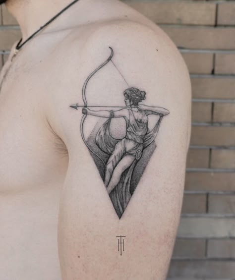 Artemis And Athena Tattoo, Grecian Tattoo Greek Mythology, Diana The Huntress Tattoo, Diana Goddess Tattoo, Greek Goddess Tattoo Artemis, Goddess Diana Tattoo, Female Archer Tattoo, Artemis Tattoo Design, Huntress Tattoo