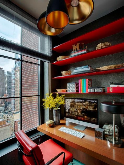 Office With Red Accents, Brown Accent Wall, Red Shelves, Red Office, Colour Themes, Office Pictures, New York City Apartment, Office Chic, Stylish Desk