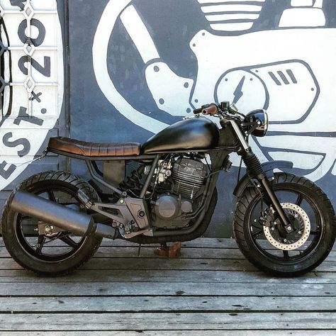 Motos Scrambler, Cb 250 Twister, Twister 250, Bike Motorcycles, Brat Bike, Suzuki Cafe Racer, Cafe Racer Moto, Honda Scrambler, Moto Scrambler