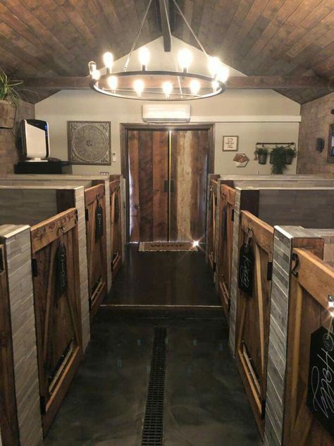 Western Dog Room, Kennel Room Ideas, Animal Shelter Design Ideas, Dog Basement, Dog Kennel Shed, Dog Kennel Ideas Indoor, Dog Kennel Inside, Dog Breeders Kennels, Dog Room Ideas