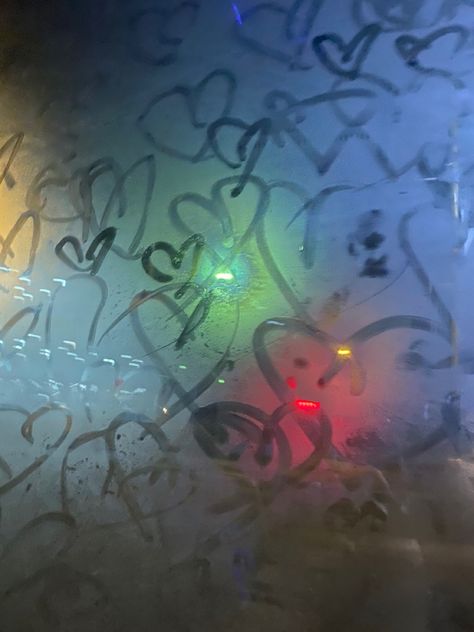 Writing On Window Fog, Fogged Up Car Windows Aesthetic, Bus Window Aesthetic, Bus Ride Aesthetic, Fog Drawings, Steam Aesthetic, Foggy Car Windows, Foggy Car, Bus Aesthetics