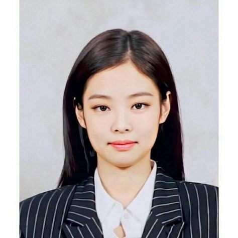 Pass Photo, Passport Pictures, Passport Photo, Id Photo, Jennie Kim Blackpink, Blackpink And Bts, School Photos, Blackpink Photos, Girls Makeup