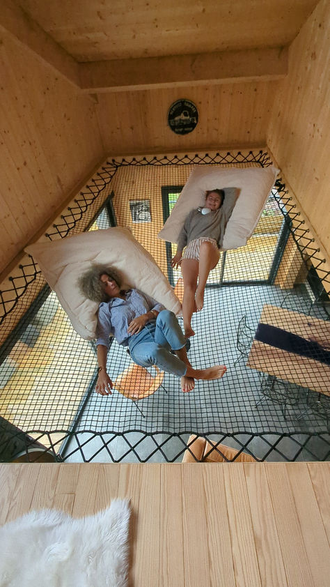 Our nets are not only strong, resistant, UV treated and a great way to use a space without losing light but they are also the ideal space for family moments! Loft Net Hammock, Hammock Floor, Loft Net, Cool Kids Bedrooms, Indoor Hammock, Indoor Trampoline, Wood Ladder, Micro House, Dream House Rooms