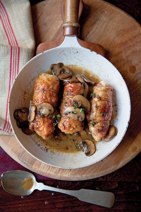 Galliano, an Italian liqueur flavored with 30 herbs and spices, including anise and vanilla, adds complex sweetness to this Chicken Marsala variation. Chicken Rolls, Poultry Recipes, Restaurant Recipes, Turkey Recipes, Chicken Dinner, Chicken Dishes, Main Course, Casseroles, Skillet