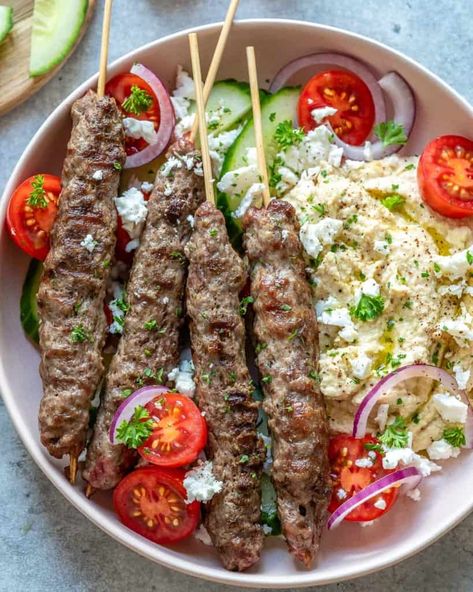 Kafta Recipe, Beef Kafta, Grilled Kabob Recipes, Braised Chicken Breast, Grilling Kabobs, Beef Kabobs, Doner Kebab, Middle Eastern Dishes, Kabob Recipes