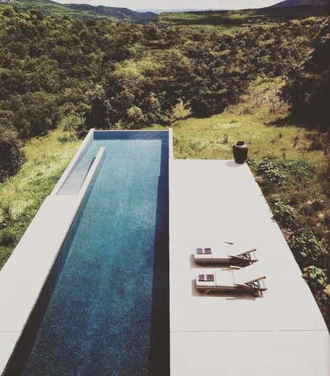 Moderne Pools, Villa Pool, Pool Landscape Design, Luxury Pools, Modern Pools, Dream Pools, Beautiful Pools, Swimming Pool Designs, Garden Pool