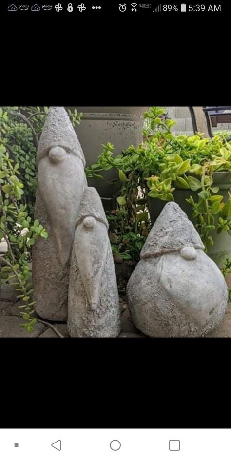 Cement Statues Diy, Diy Yard Sculpture, Garden Gnomes Diy, Clay Gnomes, Concrete Garden Ornaments, Concrete Leaves, Garden Figures, Yard Sculptures, Sculpture Art Clay