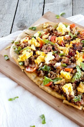 Loaded Breakfast Flatbread #recipe #breakfast Breakfast Flat Bread, Breakfast Flatbread Pizza, Tortilla Ideas, Flatbread Breakfast, Breakfast Flatbread, Baked Breakfast, Grain Free Breakfast, Bread Ideas, Best Paleo Recipes