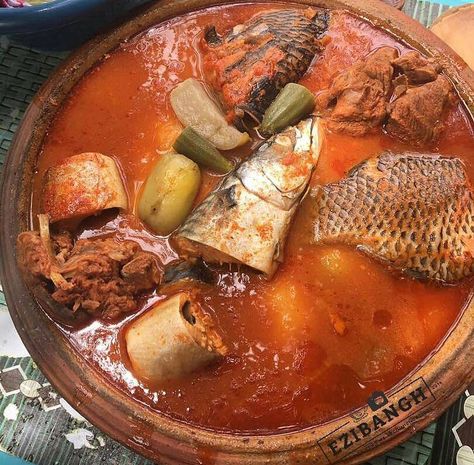 Ghana Light Soup Recipe, Light Soup Recipes, Light Soup, Pepper Soup Recipe, Ghana Food, Ghanaian Food, African Recipes Nigerian Food, African Foods, Food Traditional