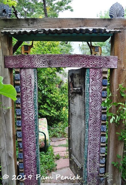 An exuberant, upcycled, scrap-art garden: Denver Garden Bloggers Fling - Digging Upcycle Doors Garden, Entrance Door Design Modern, Denver Garden, Potting Area, Modern Door Design, Japanese Garden Backyard, Party Corner, Install Door, Fence Yard