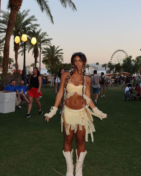 All Posts • Instagram Hippie Rave Outfits, Music Festival Outfits Rave, Coachella Inspired Outfits, Summer Music Festival Outfits, Unique Rave Outfits, Tomorrowland Outfit, Coachella Fits, Rave Festival Outfits, Rave Outfits Edc