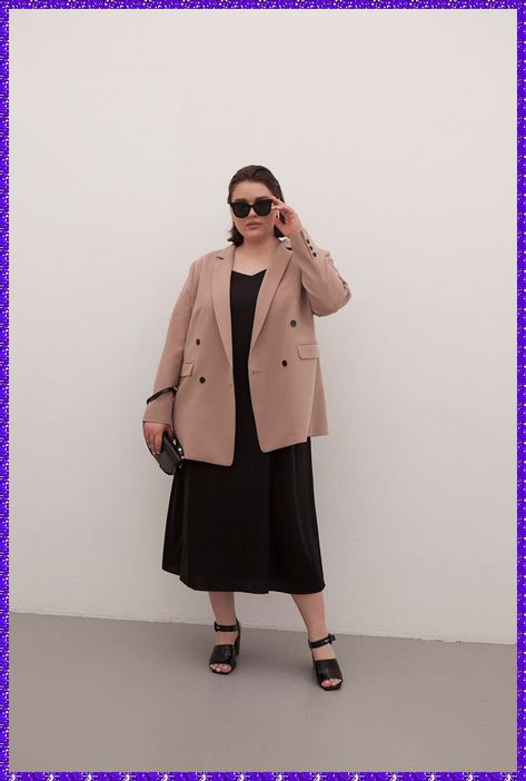 Tonal Work Outfit, Smart Casual Women Plus Size Dresses, Plus Size Casual Chic Outfit, Dinner Outfit Midsize, Smart Casual Plus Size Women, Smart Casual Work Outfit Plus Size, Old Money Plus Size Outfits, Plus Size Old Money Style, Plus Size Minimalist Outfits